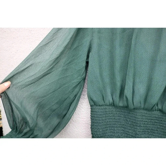 Abercrombie and Fitch Smocked Chiffon Women's Top-Size Medium-Balloon Sleeves - Picture 7 of 7